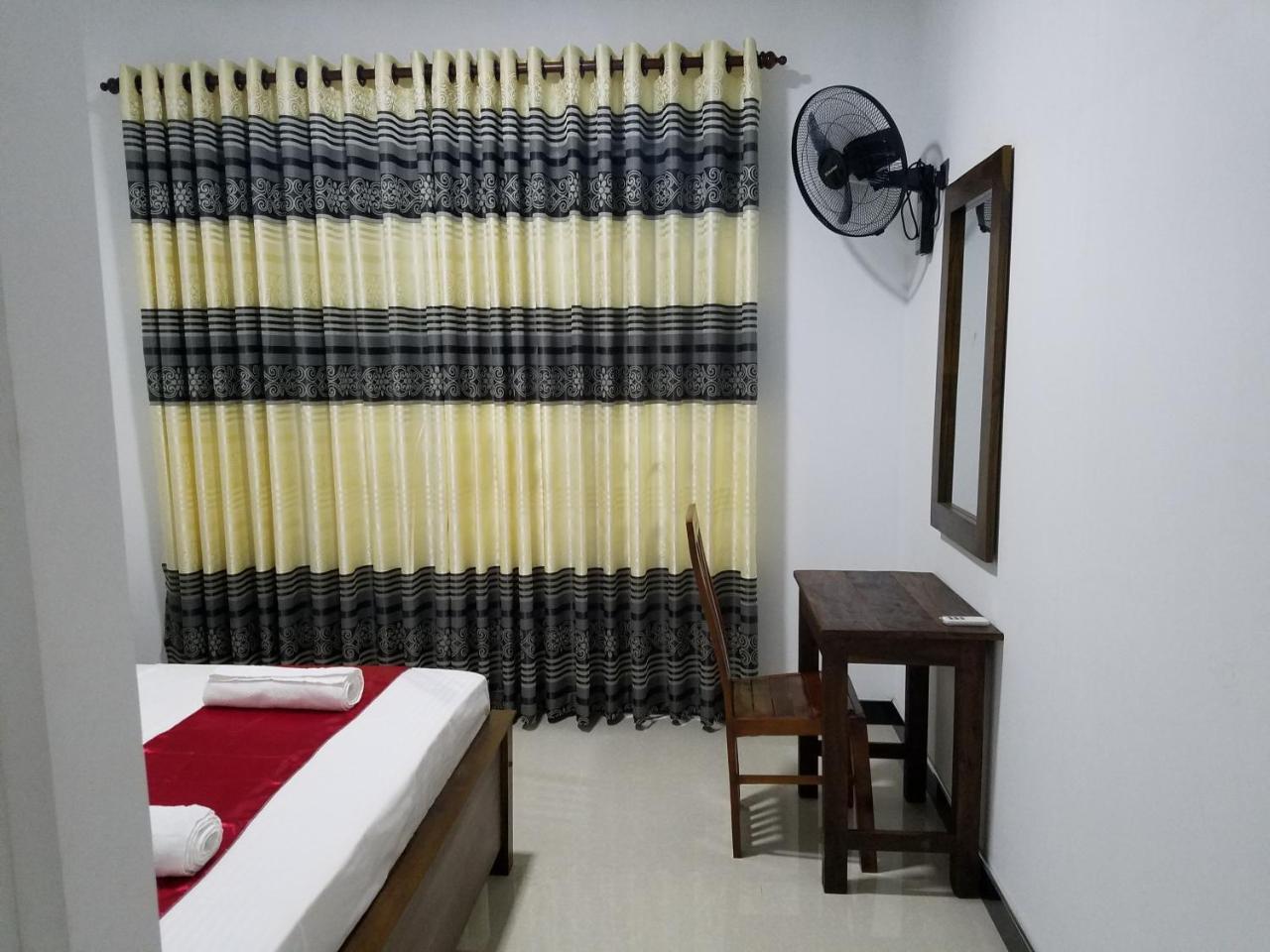 Yashumi Homestay Dambulla Ngoại thất bức ảnh