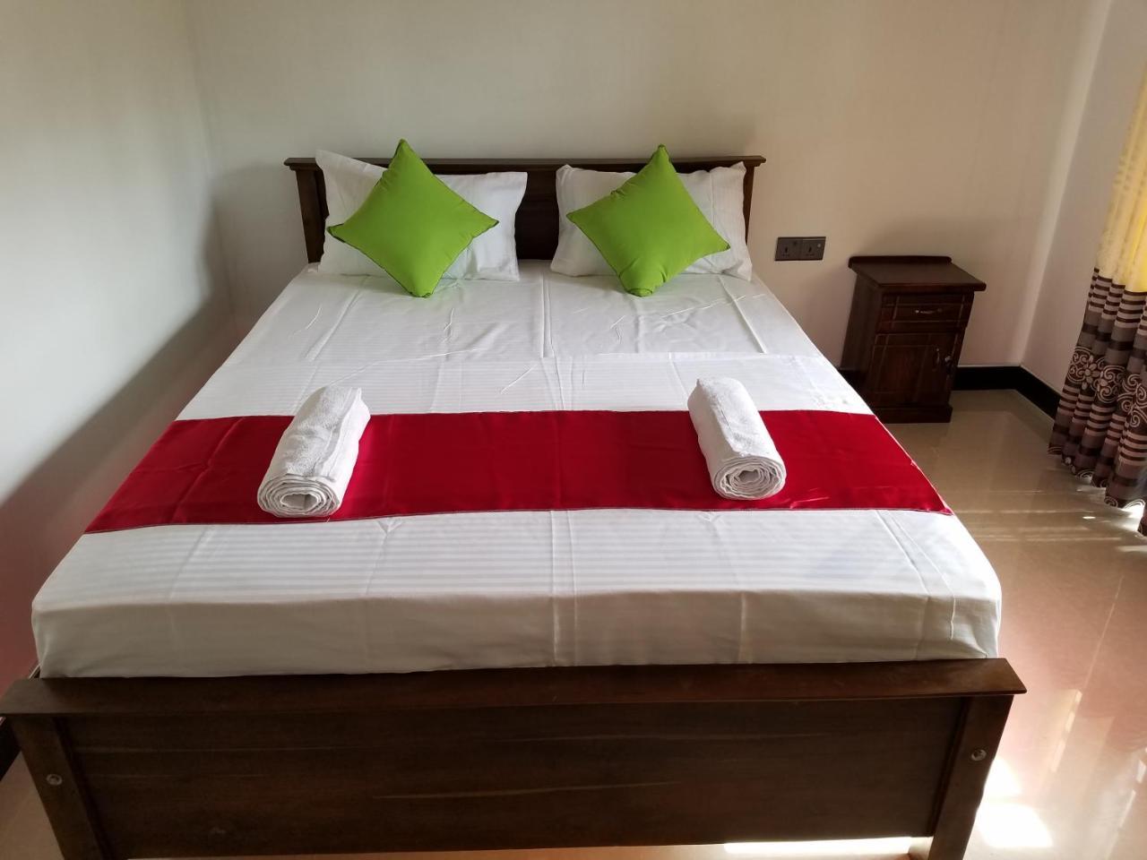 Yashumi Homestay Dambulla Ngoại thất bức ảnh