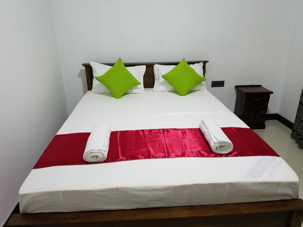 Yashumi Homestay Dambulla Ngoại thất bức ảnh