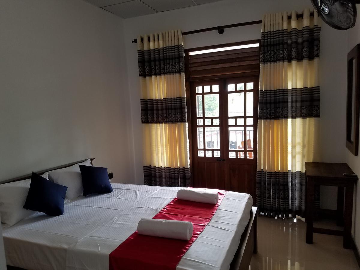 Yashumi Homestay Dambulla Ngoại thất bức ảnh