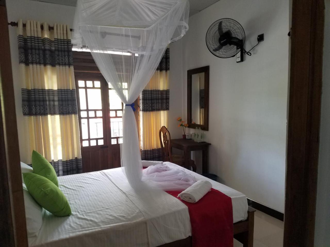 Yashumi Homestay Dambulla Ngoại thất bức ảnh