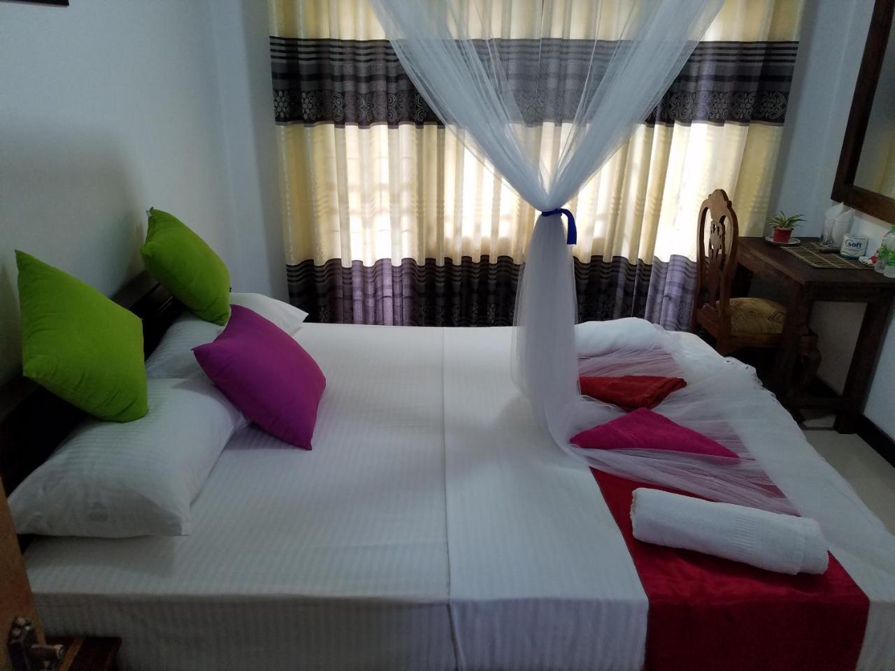 Yashumi Homestay Dambulla Ngoại thất bức ảnh