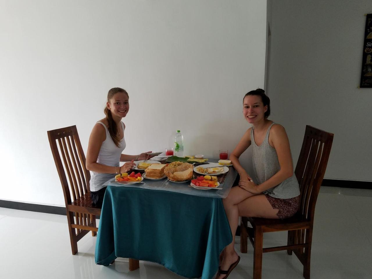 Yashumi Homestay Dambulla Ngoại thất bức ảnh