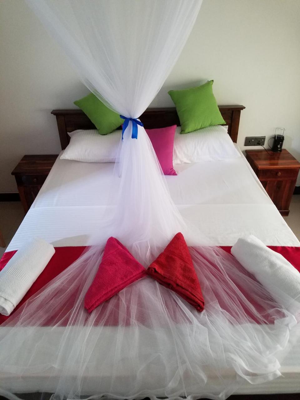 Yashumi Homestay Dambulla Ngoại thất bức ảnh